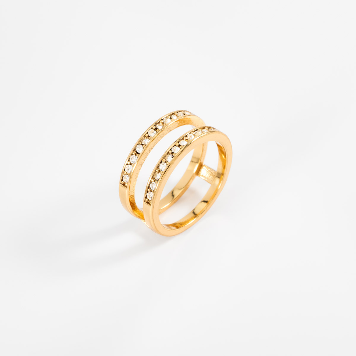 Anillo en baño de oro doble banda piedras toque brillante