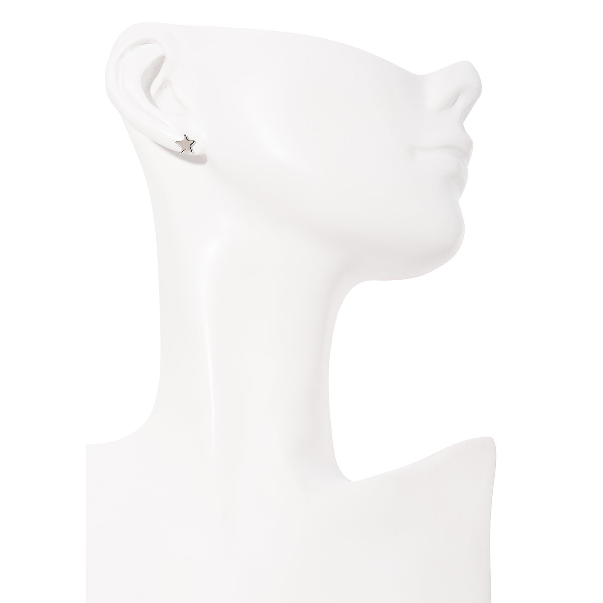 Aretes bitono con baño de oro y detalles en acabado plateado con formas de estrella y libélula que realzan cualquier look con modernidad.