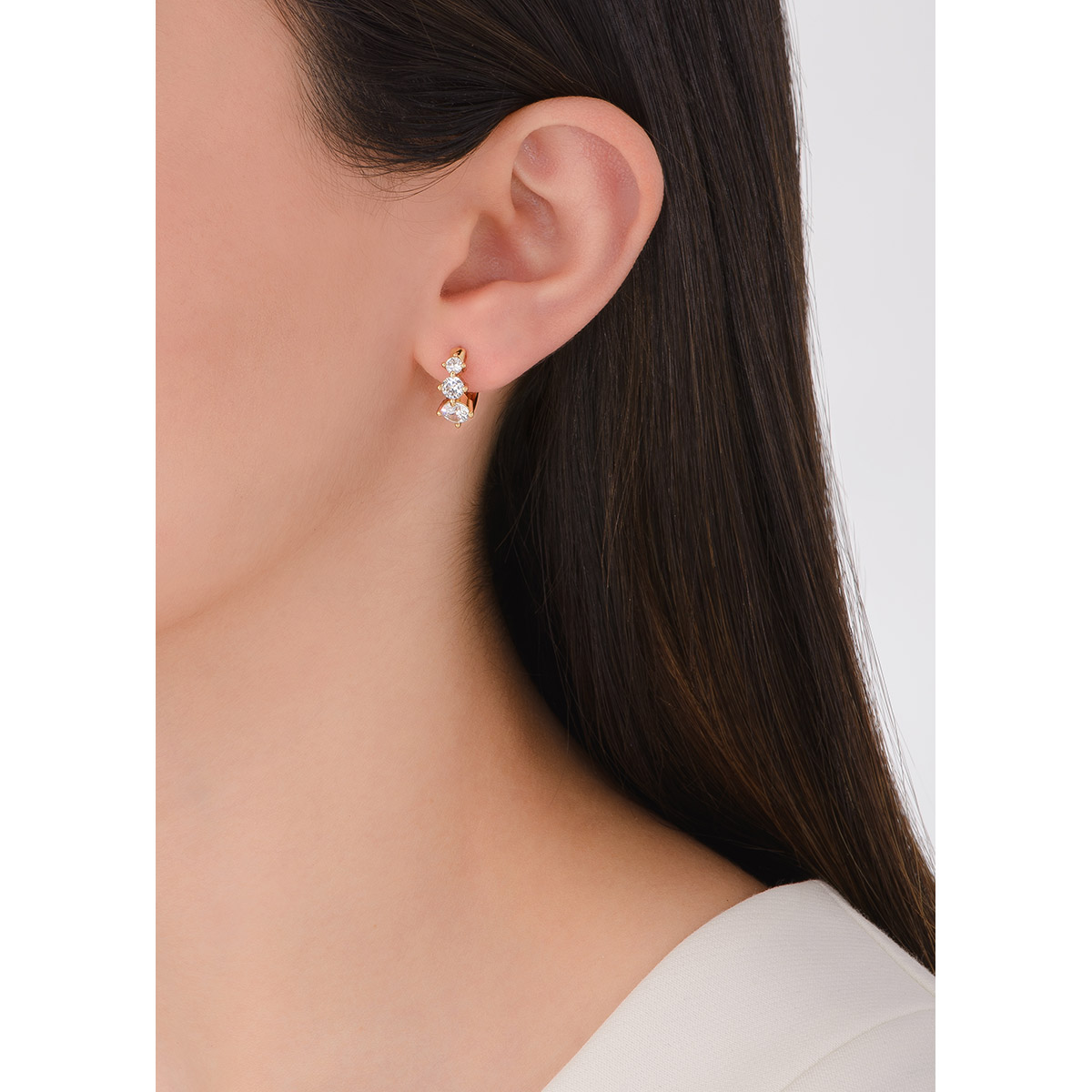 ARETES CON POSTE EN BAÑO DE ORO CON DIAMONICE COLOR CRISTAL