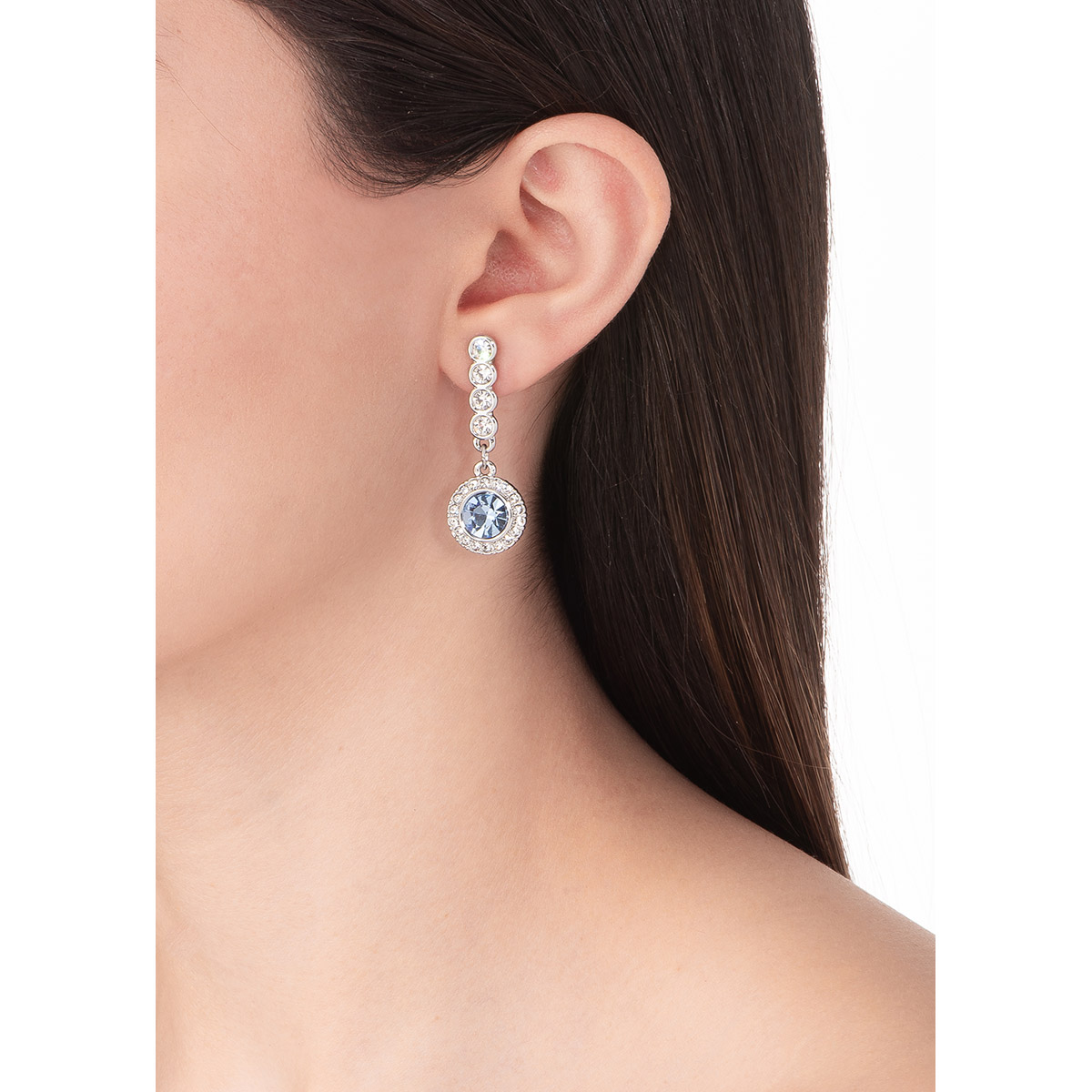Aretes medianos con poste en platino y piedra azul