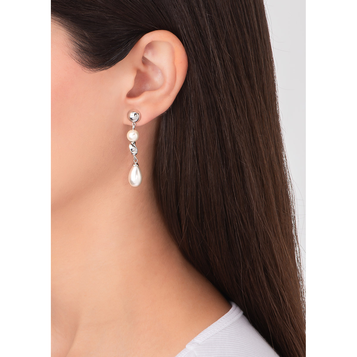 Aretes de Platino con Perlas en Diseño Elegante