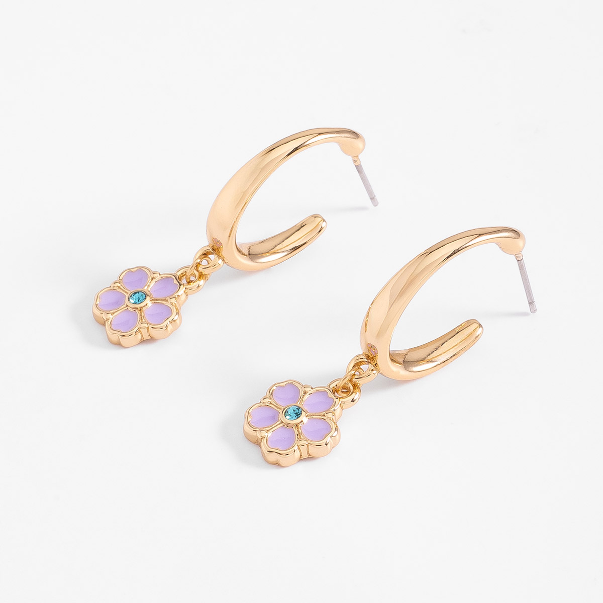 Aretes en baño de oro flor colgante esmalte pastel moderno