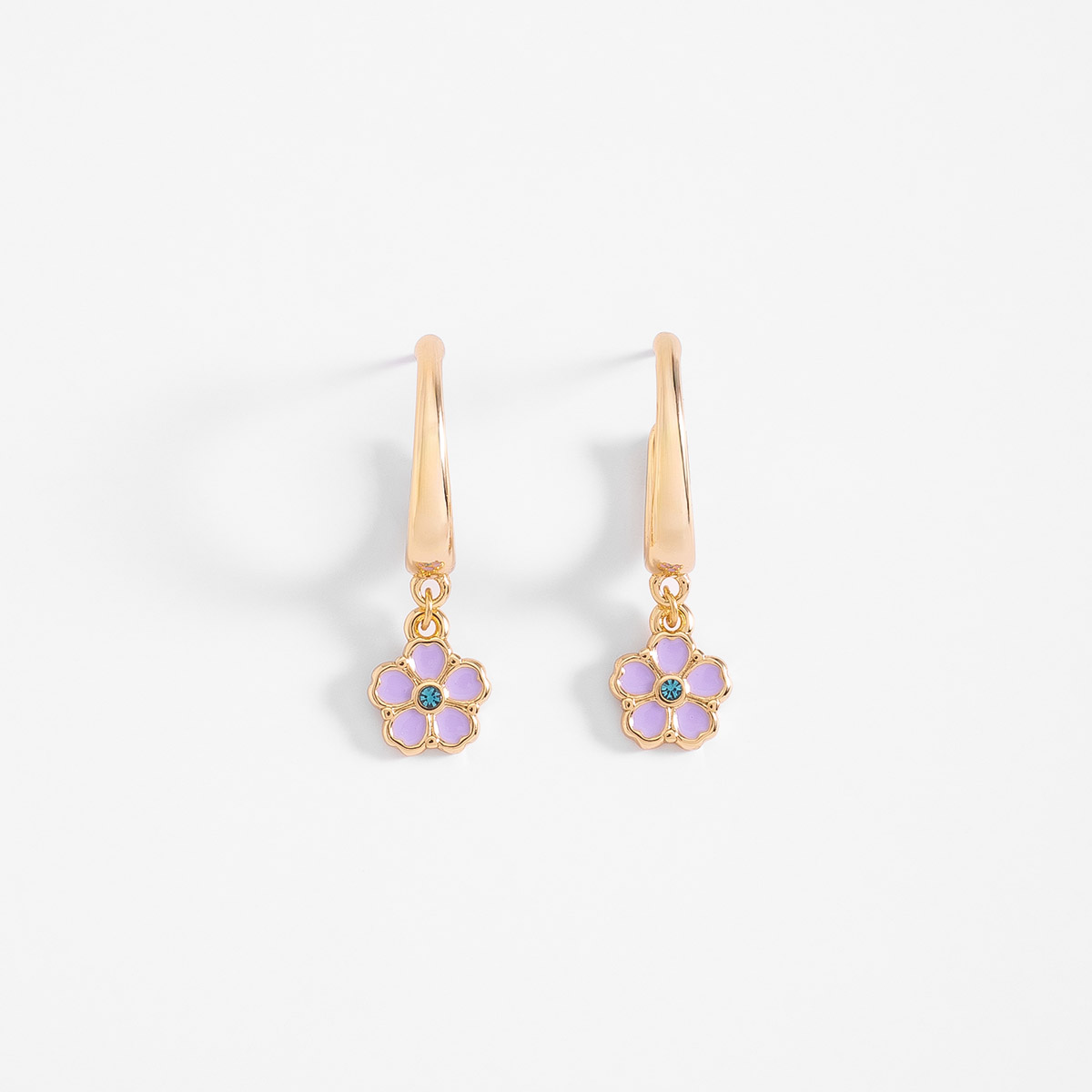 Aretes en baño de oro flor colgante esmalte pastel moderno