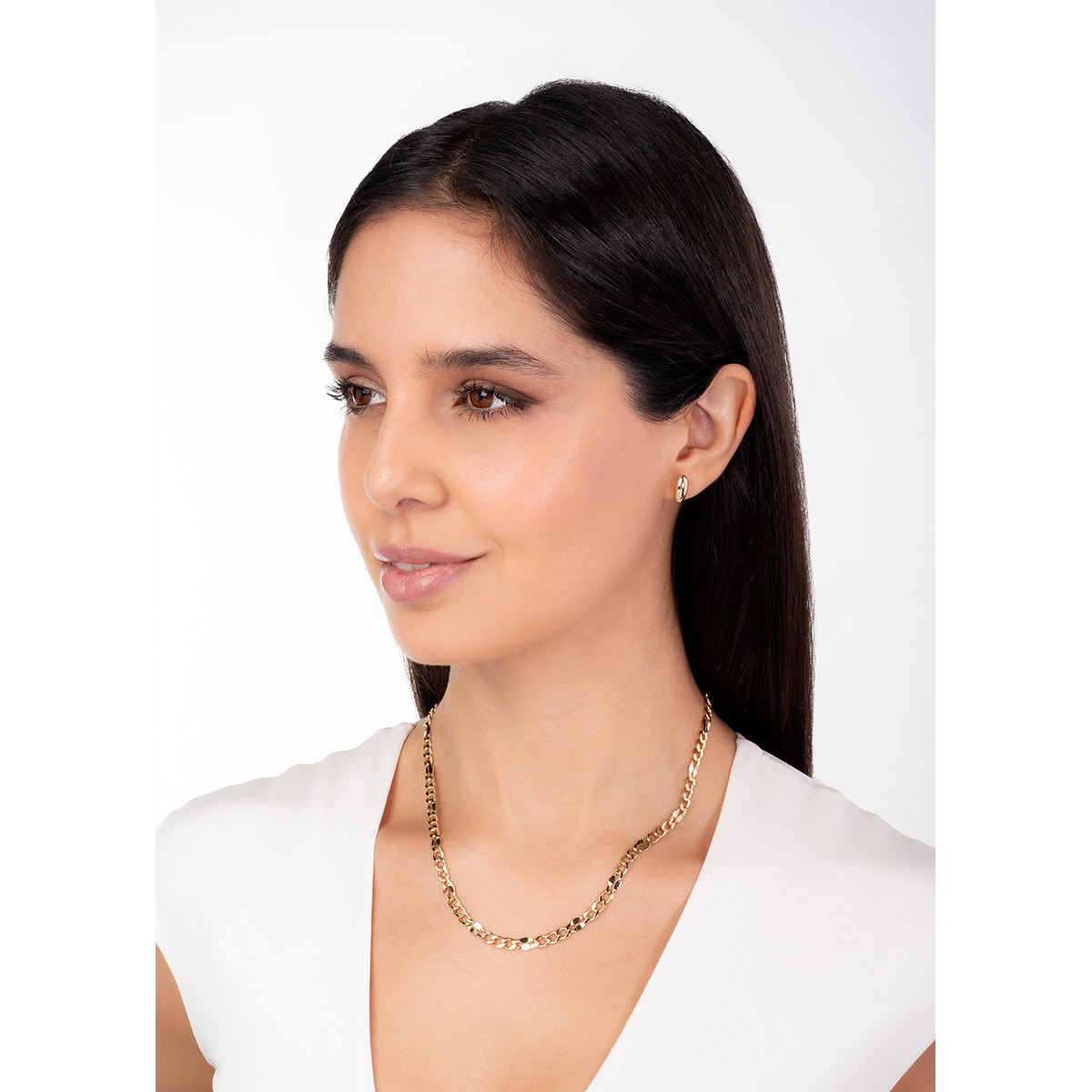 Aretes en baño de oro diseño ovalado pulido minimalista