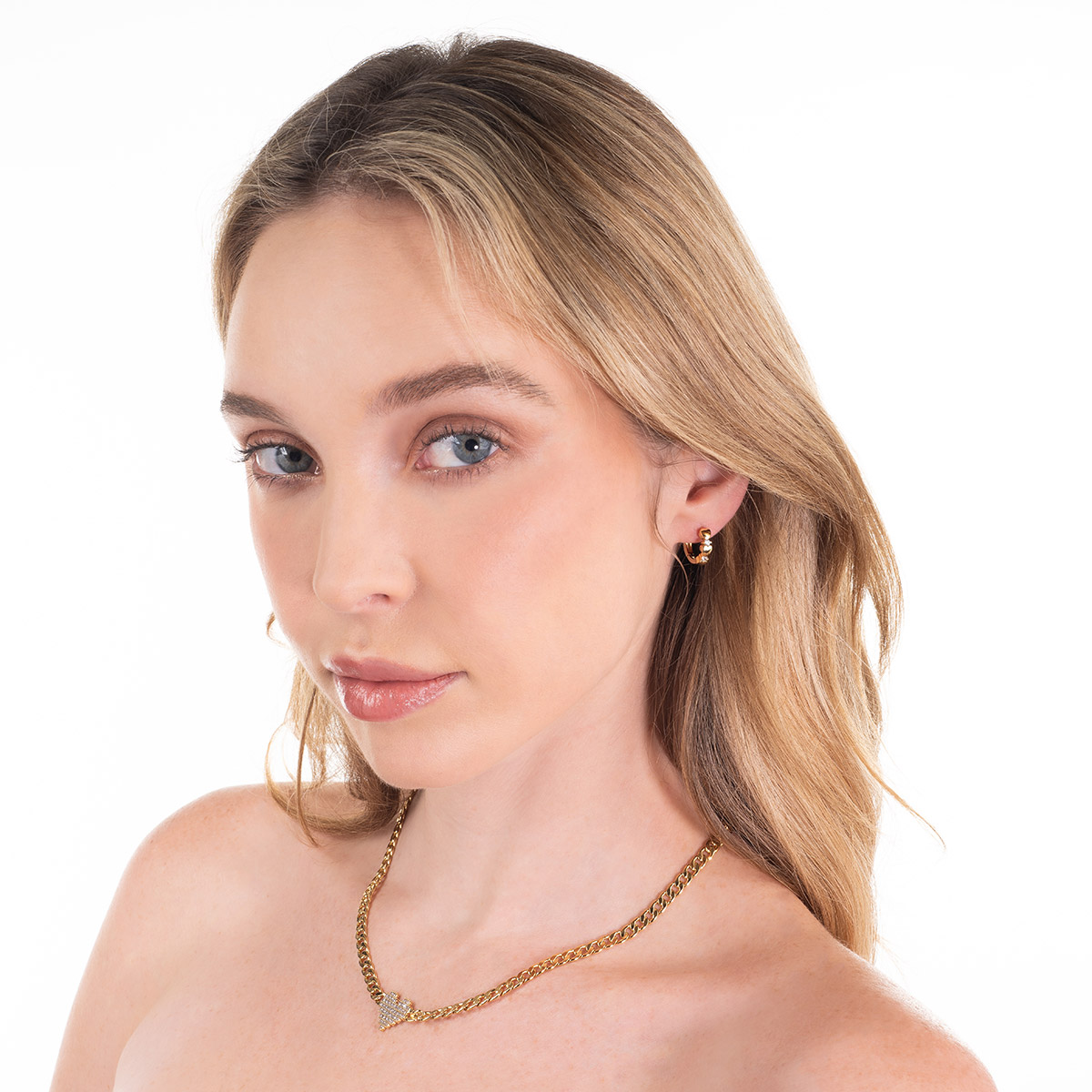Aretes en baño de oro aros corazones y piedras toque brillante