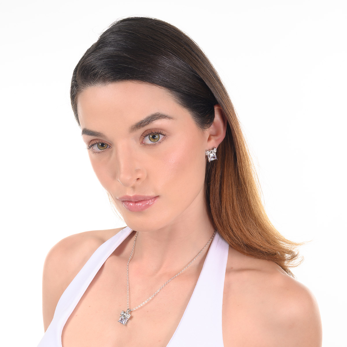 Aretes en baño de rodio moño piedra Diamonice toque brillante