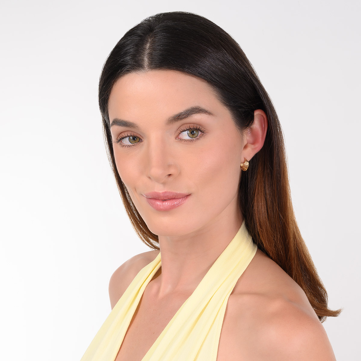 Aretes en baño de oro diseño aro texturizado voluminoso