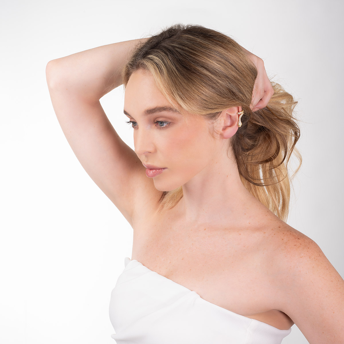 Anillo en baño de oro serpiente piedras toque brillante