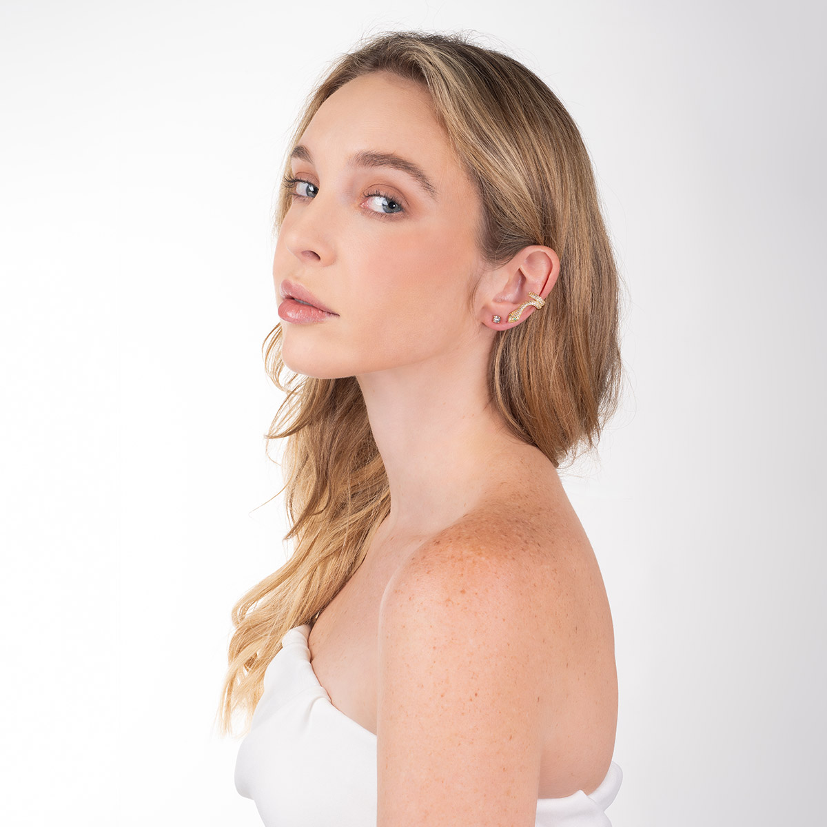 Anillo en baño de oro serpiente piedras toque brillante