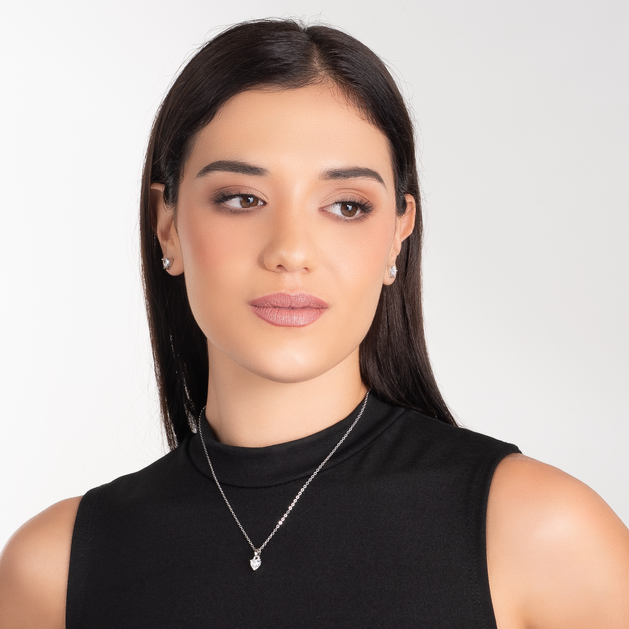 Aretes en baño de platino corazón piedra Diamonice brillante