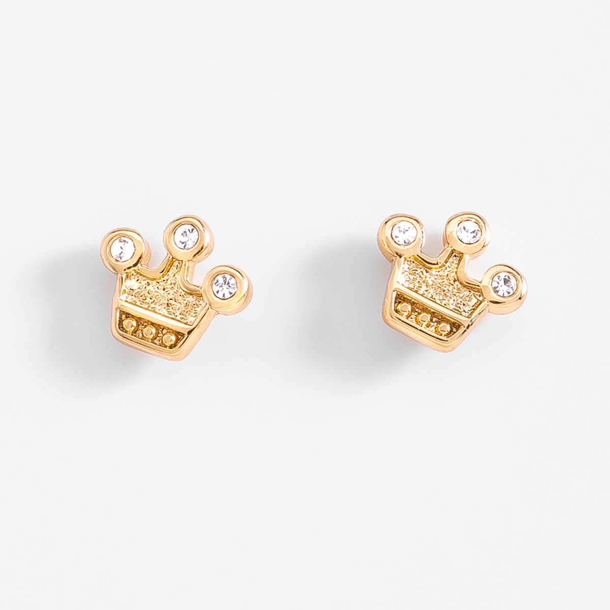 Aretes en baño de oro corona con detalles brillantes