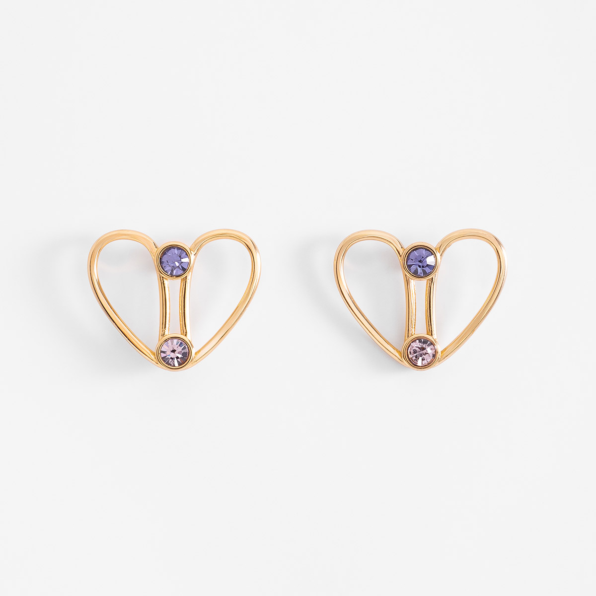 Aretes en baño de oro con corazón abierto y piedras coloridas poste
