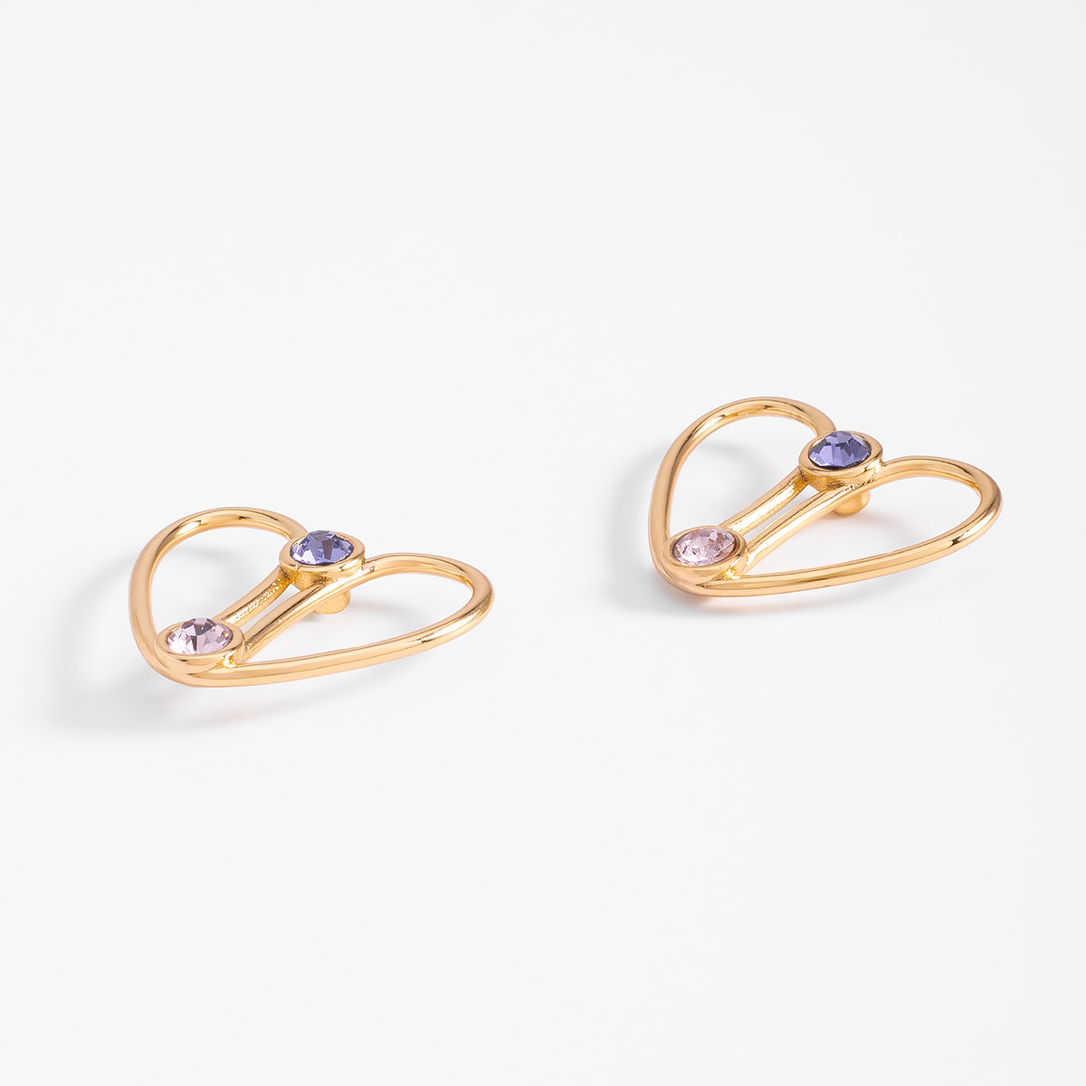 Aretes en baño de oro con corazón abierto y piedras coloridas poste