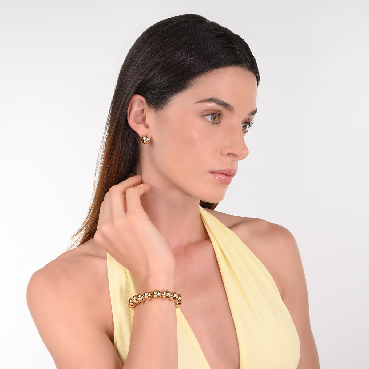 Aretes en baño de oro diseño bola minimalista pulido