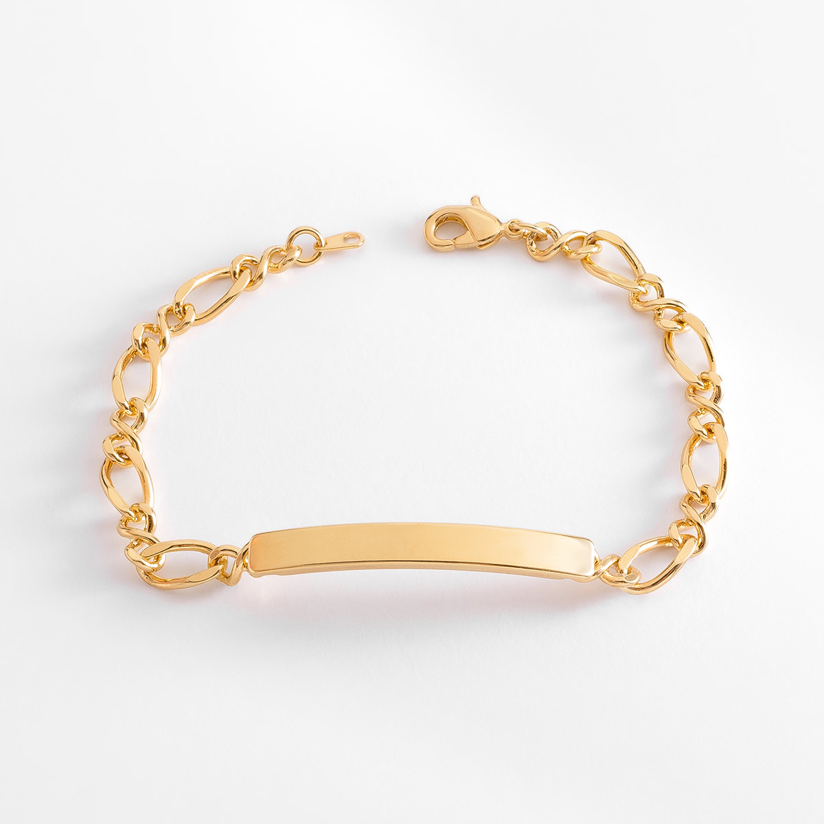 Diseño clásico de esclava en baño de oro, combínala con tus piezas favoritas.
-        Pulsera
-        19 cm
-        Baño de Oro 18k
