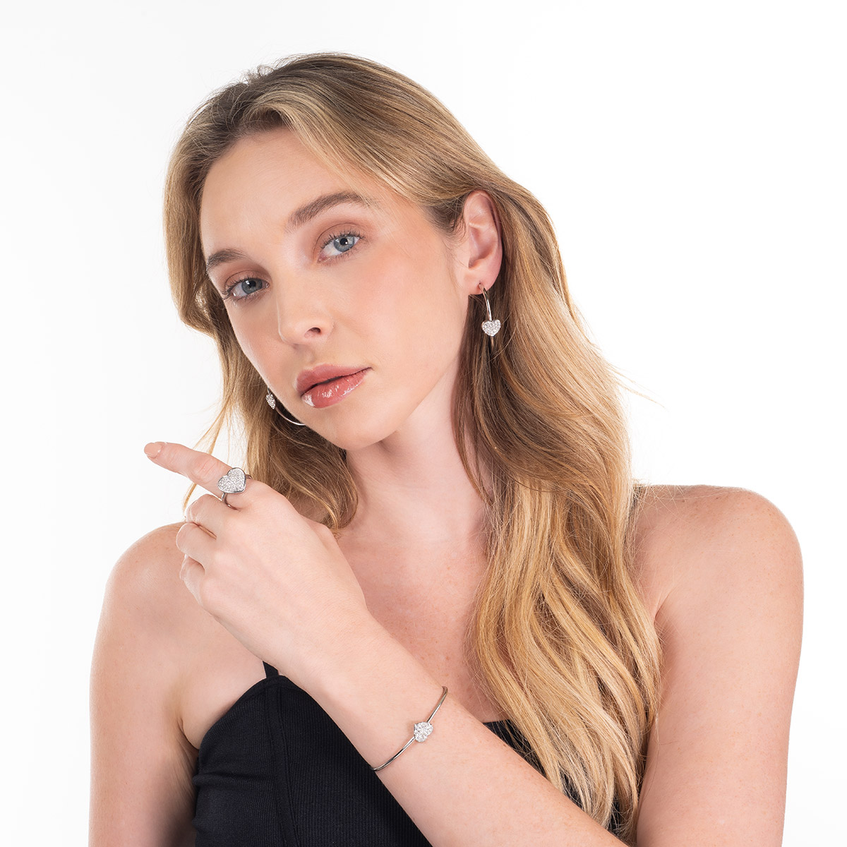 Pulsera en baño de rodio corazón piedras tono cristal