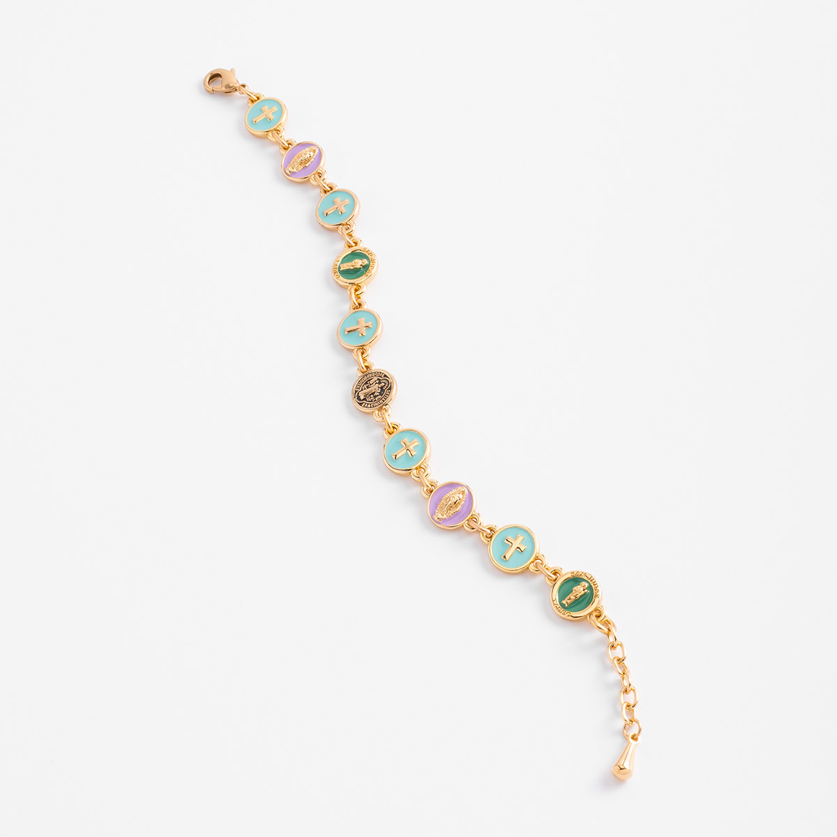 Pulsera en baño de oro con dijes circulares esmaltados en tonos turquesa, morado y verde, un toque moderno y colorido que realza cualquier estilo.