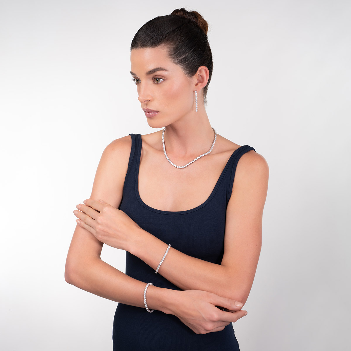 Pulsera en baño de rodio piedras diamonice diseño brillante