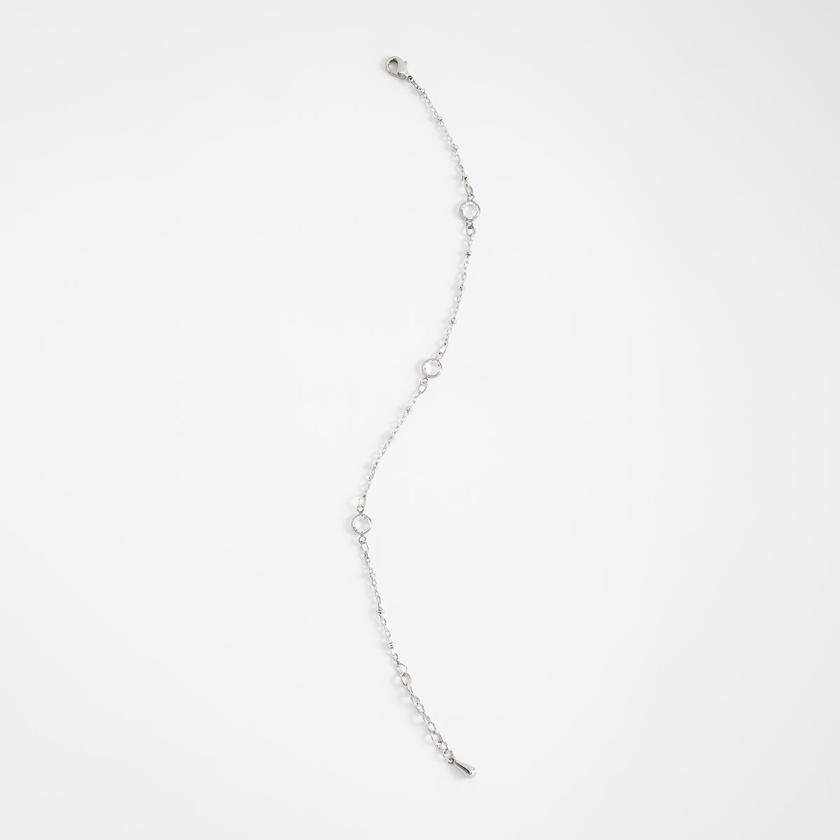 Pulsera en baño de platino con piedras en tono cristal