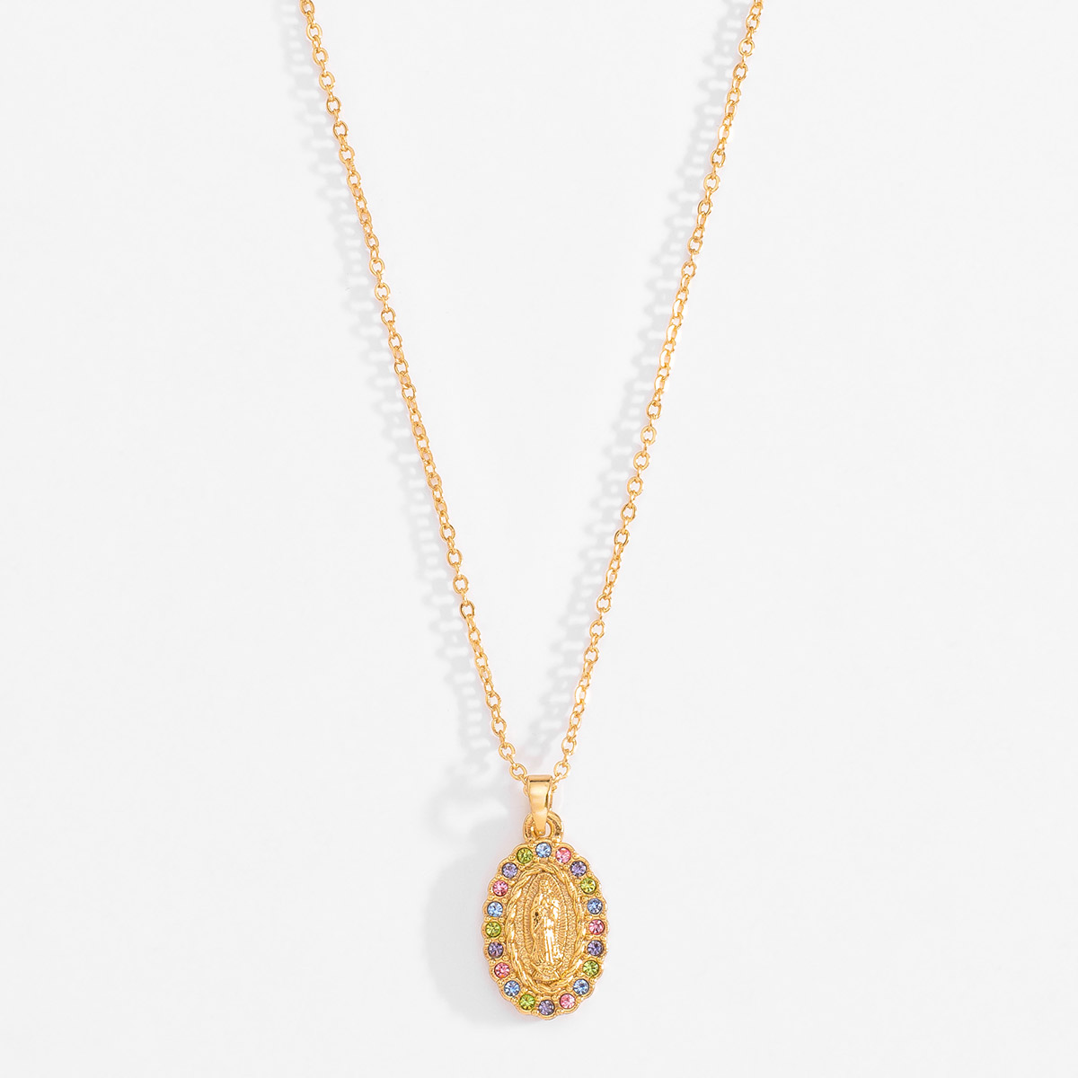 Collar con dije Virgen de Guadalupe en baño de oro 18k