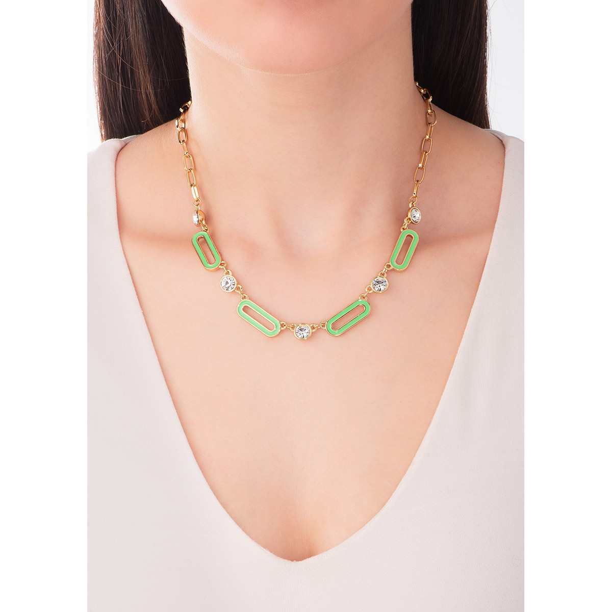 Collar de oro con dijes verde y cristal elegante