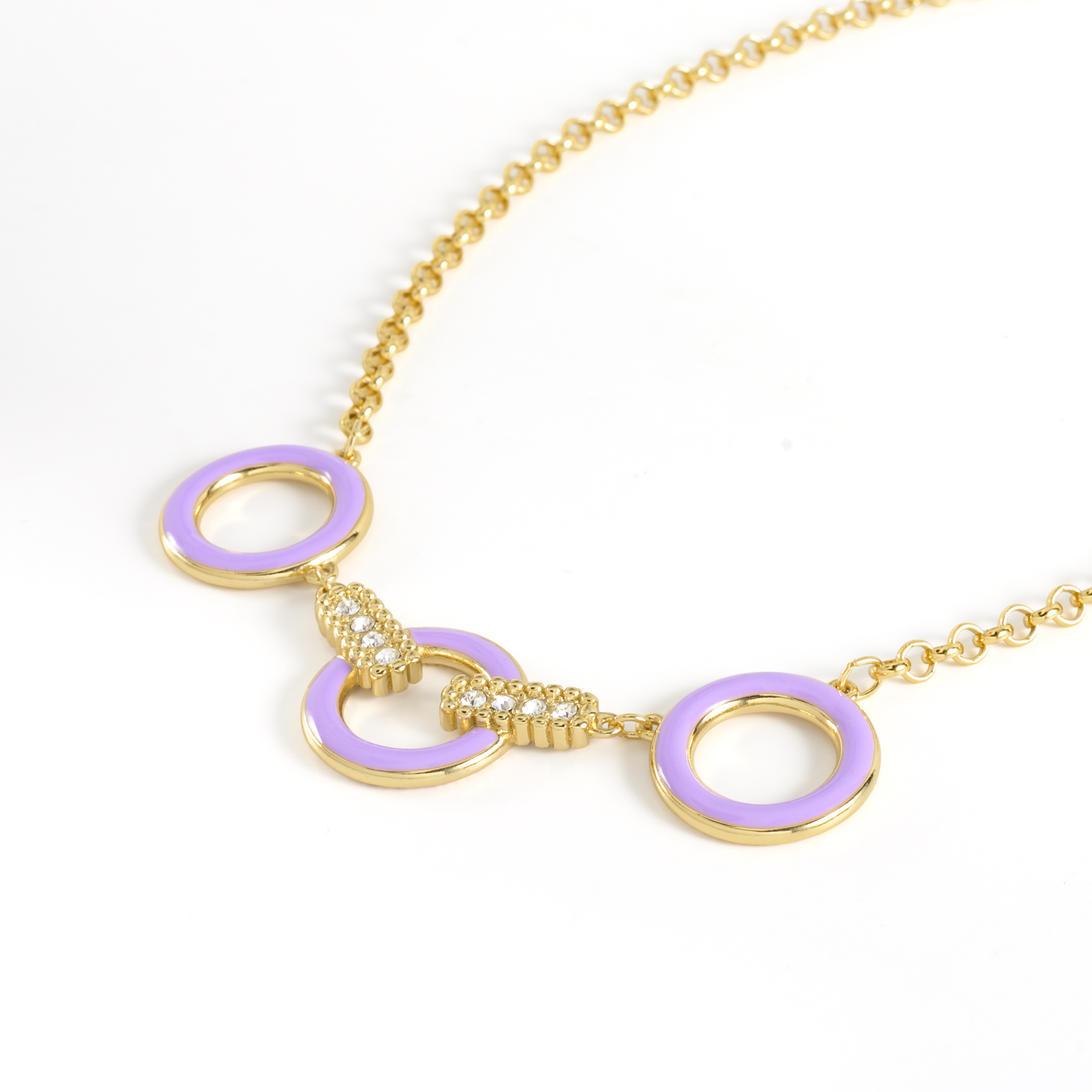 Collar dorado aros lavanda con cristales elegantes