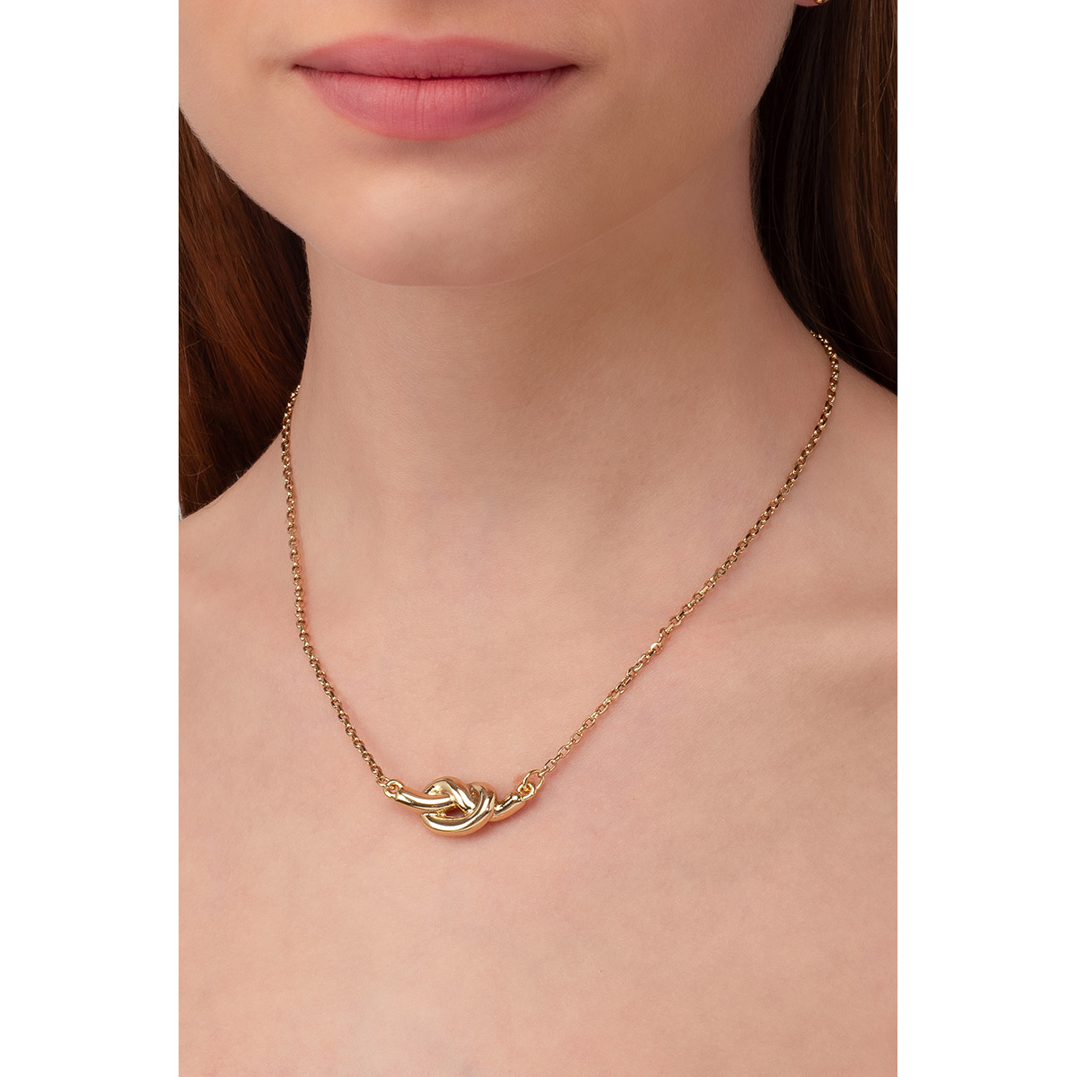 Collar de nudos en baño de oro diseño eterno 18k