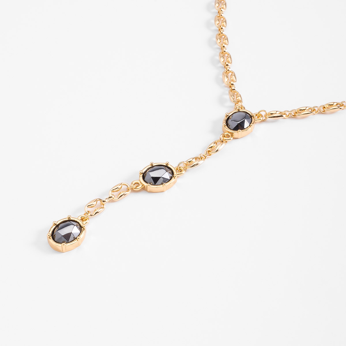 Collar en baño de oro cadena y piedras negras largo 42 cm + 10 cm ext