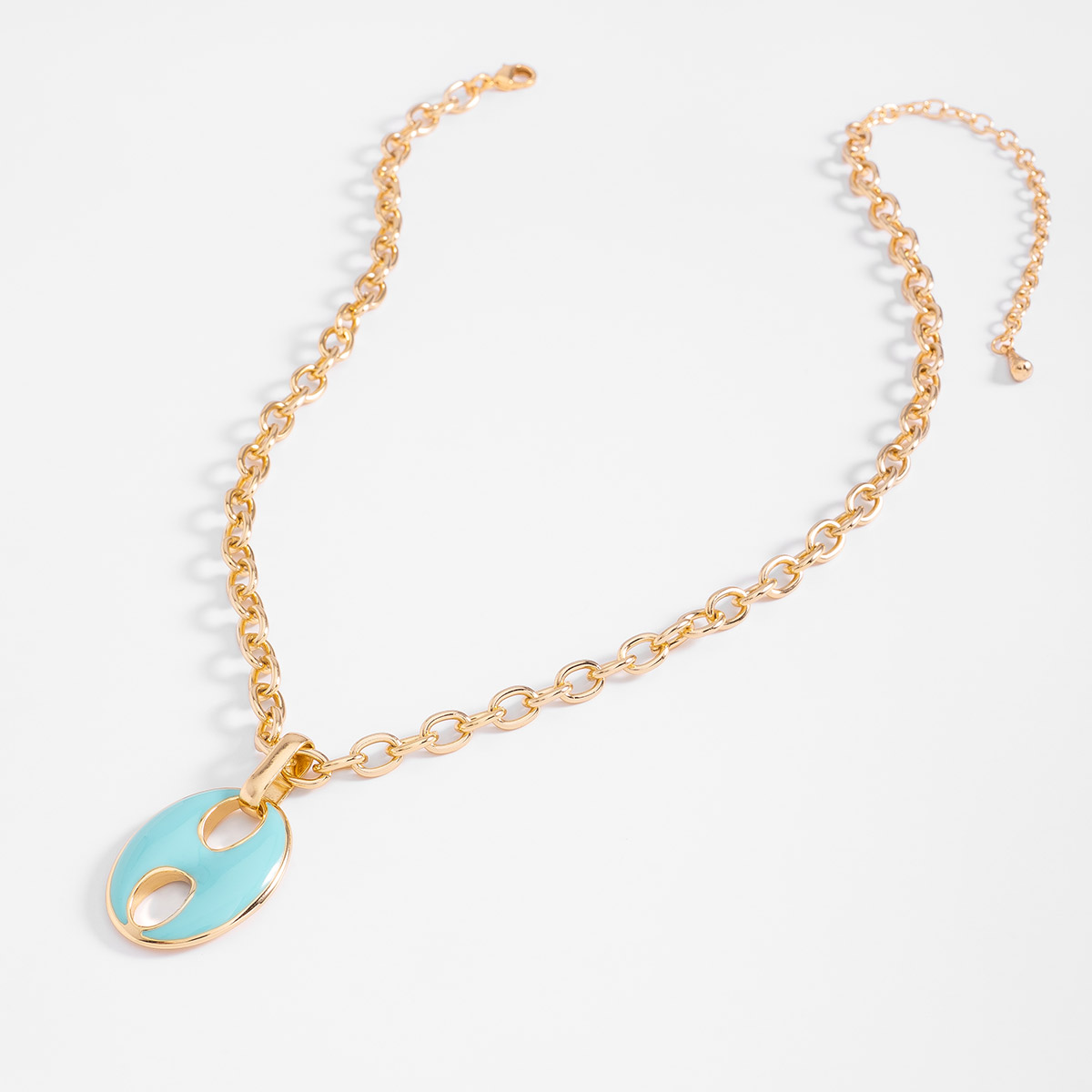 Collar en baño de oro medalla ovalada esmaltada azul largo 42 cm