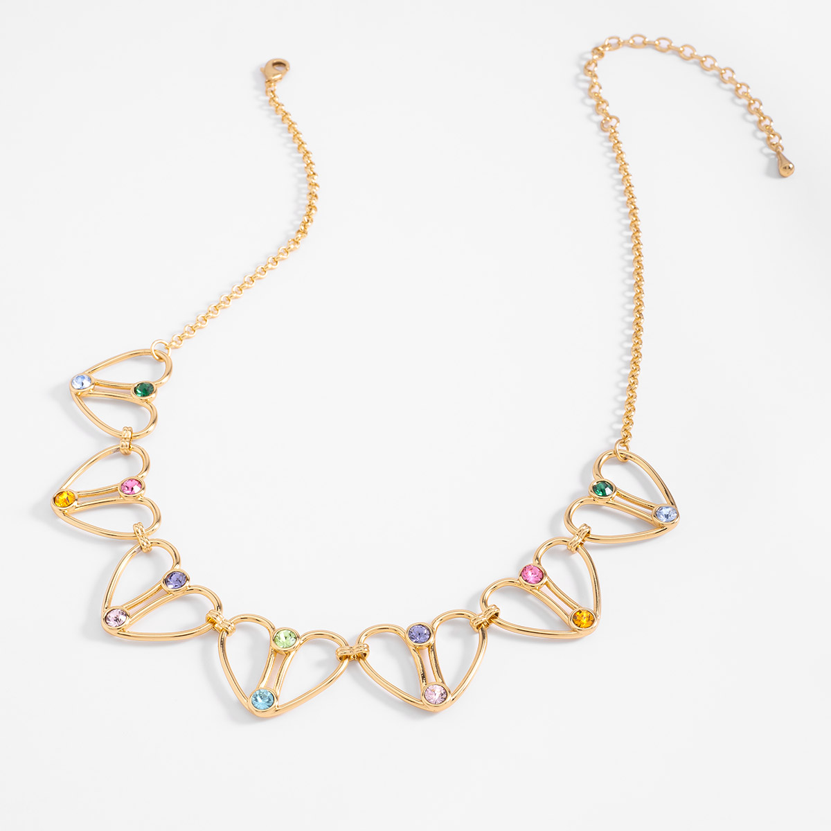 Collar en baño de oro con corazones y piedras de colores