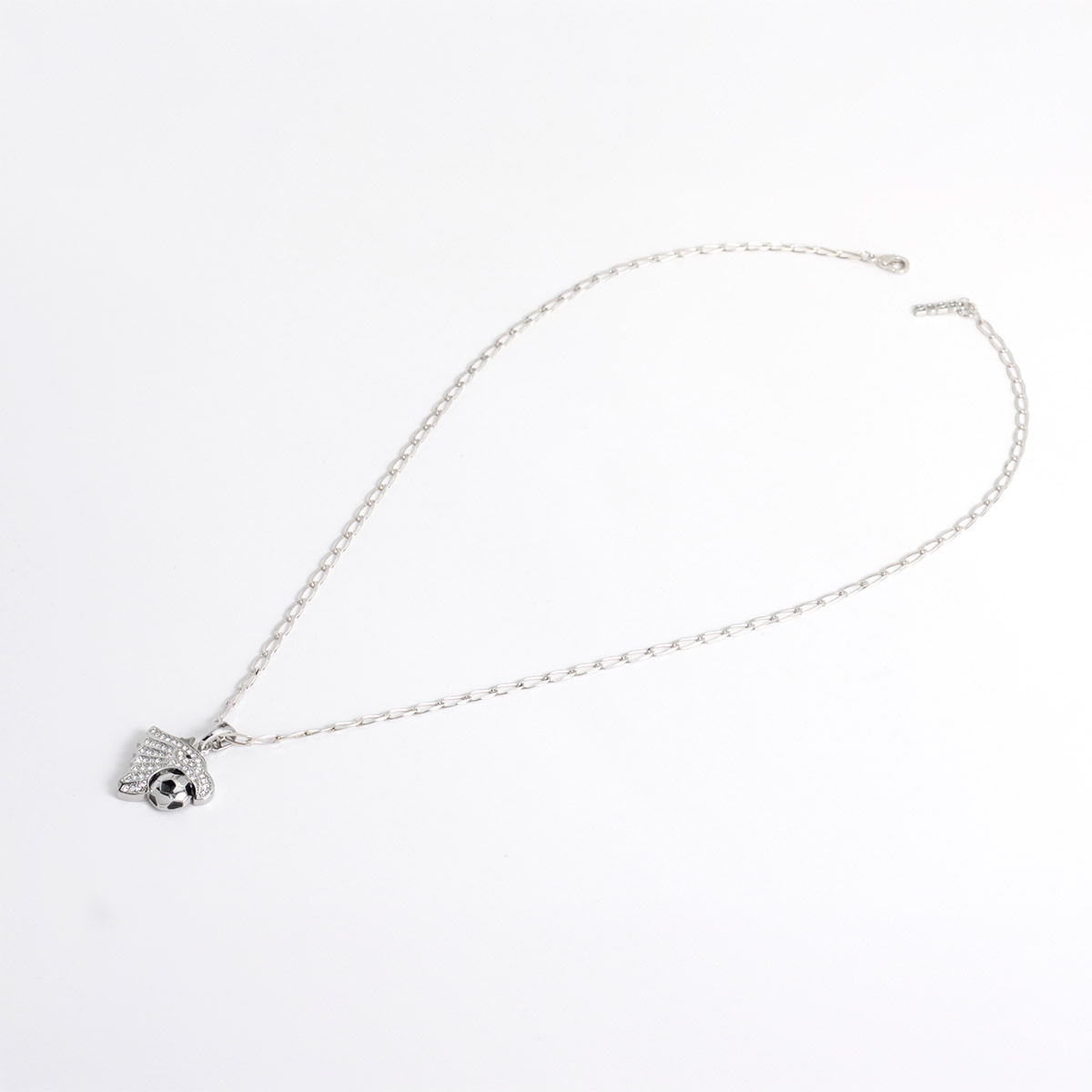 Collar en baño de rodio dije balón y ala con 60 cm sin ext