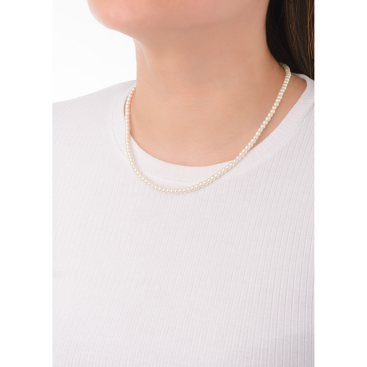 Collar de 41 cm más 10 cm de extensión en baño de oro con perla 4mm en tono crema