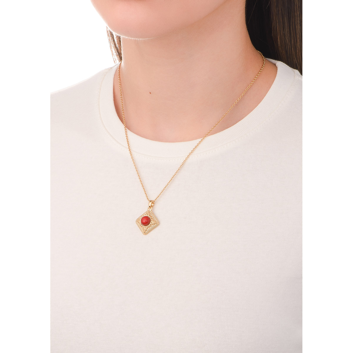 Collar con dije baño de oro y piedra roja 45 cm