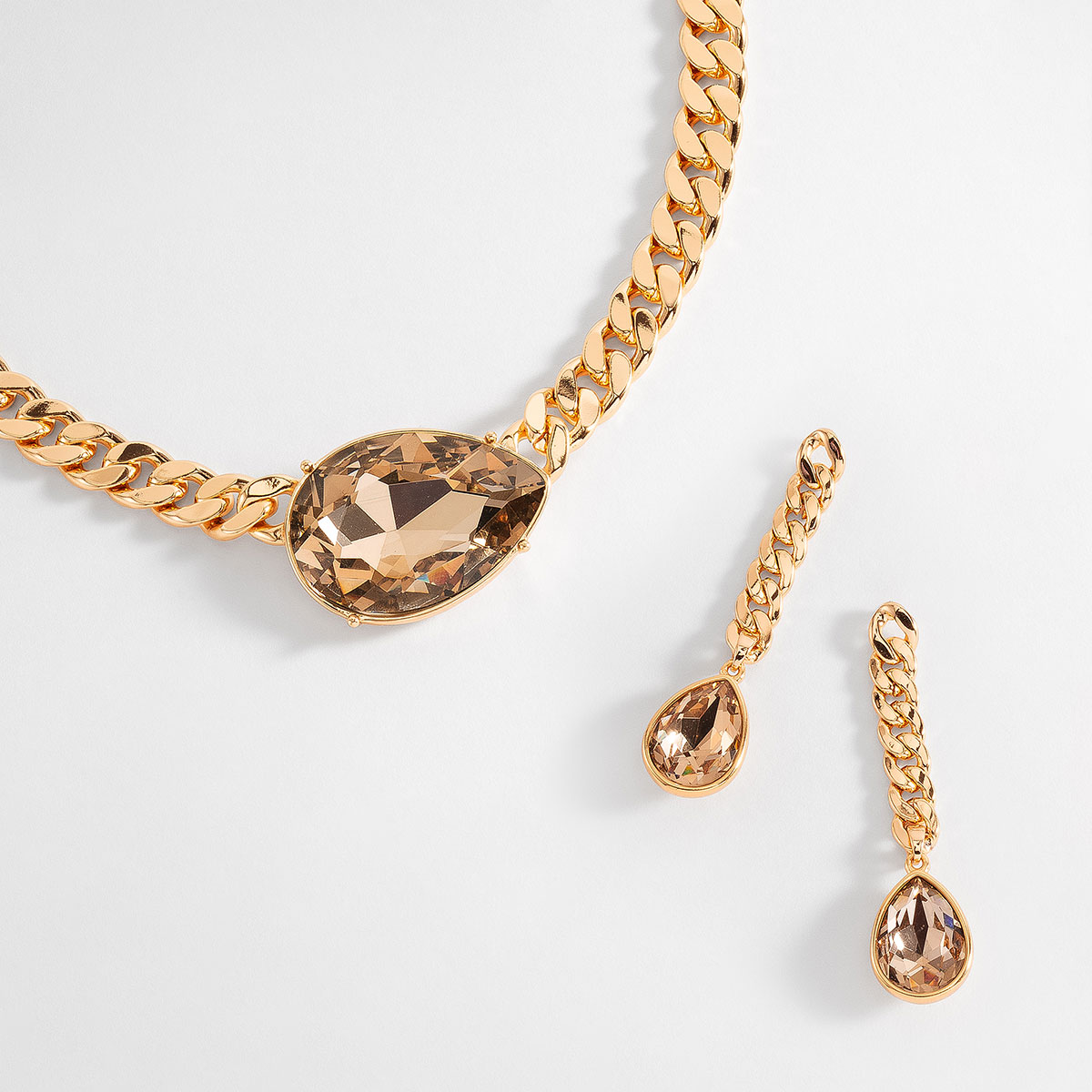 SET DE COLLAR Y ARETES