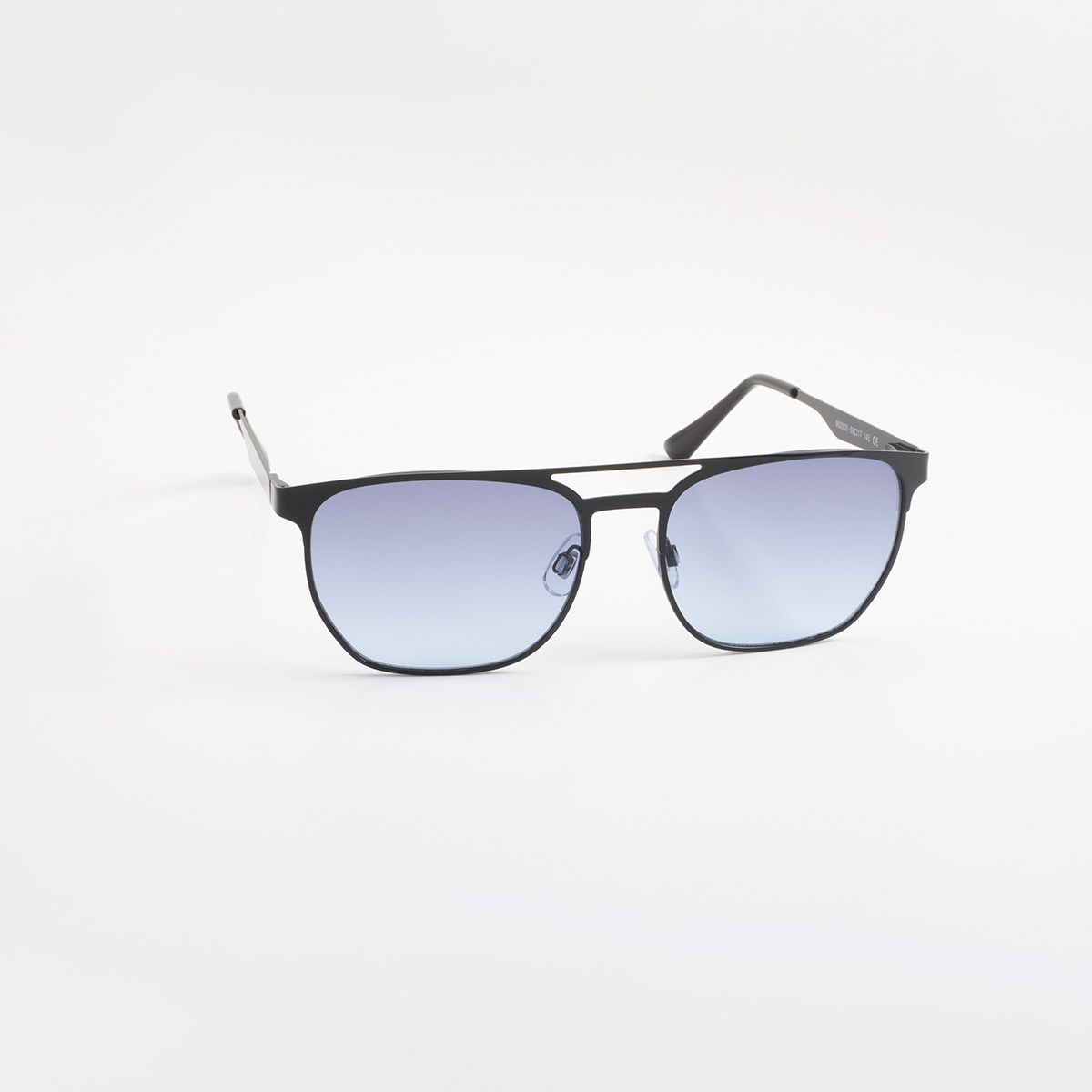 Lentes de sol metálicos negros con micas azules y diseño contemporáneo
