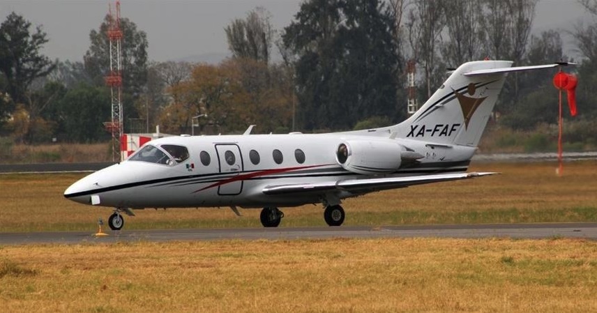 HAWKER 400XP